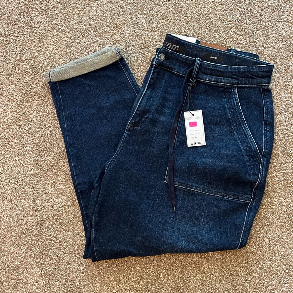 NWT Judy Blue jeans 24W